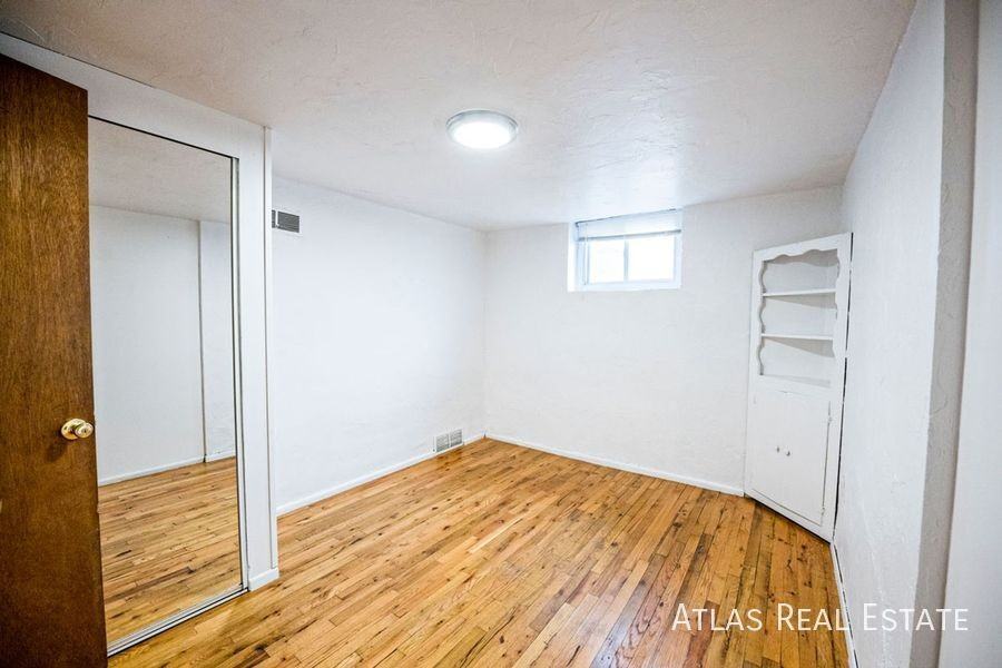 1001 19th St #1 - Photo 4 of 28