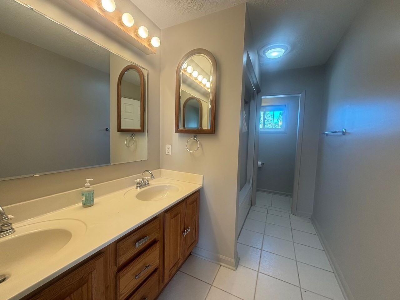 6818 Dunkard Rd - Photo 5 of 10