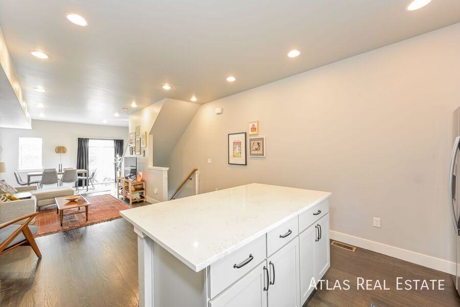 3810 N Olive St #2 - Photo 4 of 19