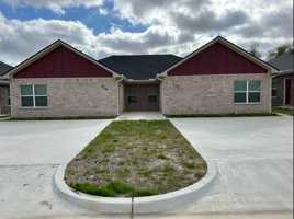 featured image of 112 Vitava Dr