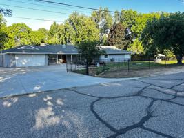 featured image of 312 Mount Tom Rd