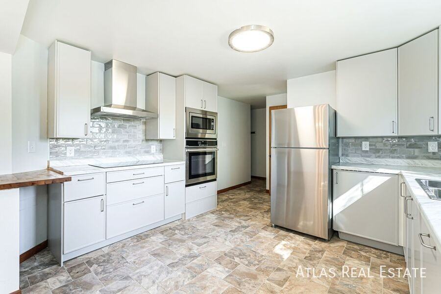 2110 Vance St - Photo 4 of 21