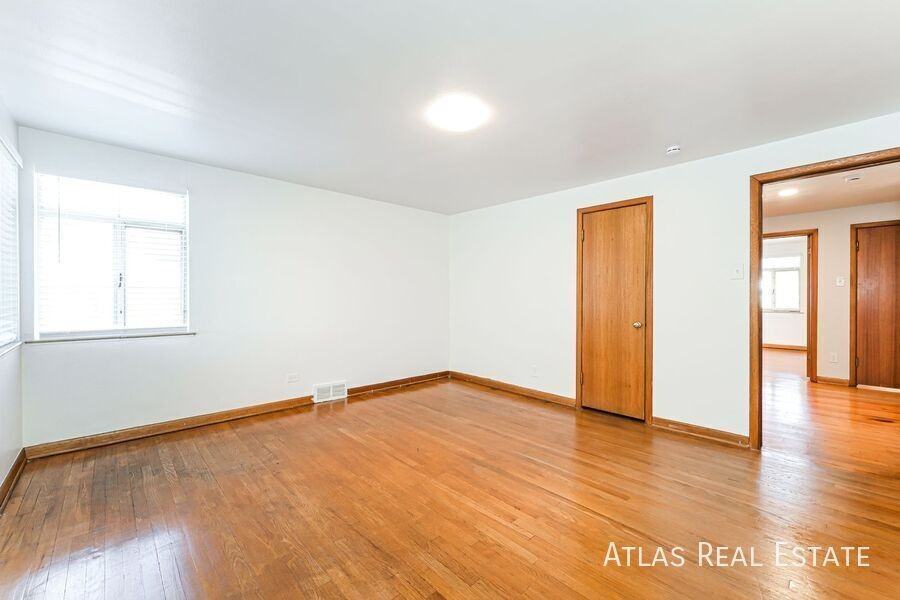 2110 Vance St - Photo 5 of 21
