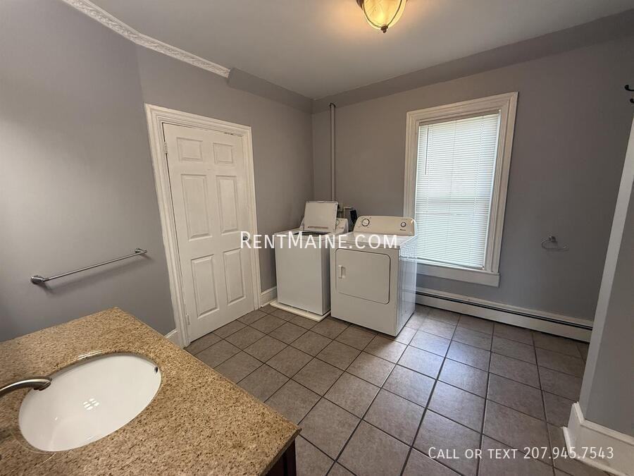 23 Dillingham St #1 - Photo 3 of 10
