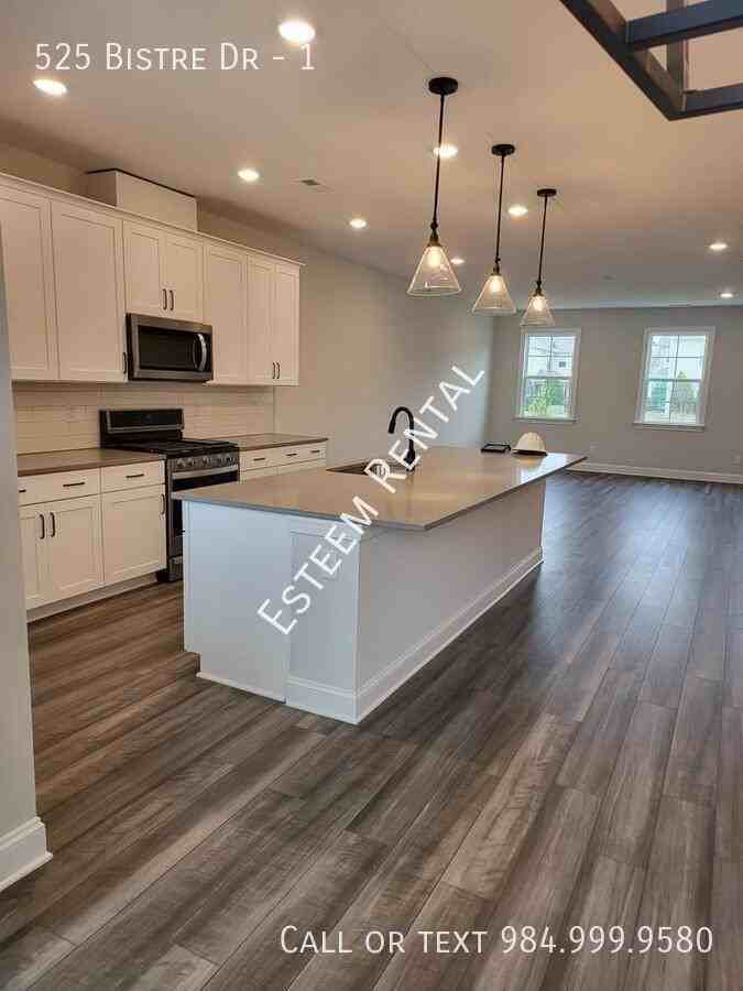 525 Bistre Dr #1 - Photo 5 of 27