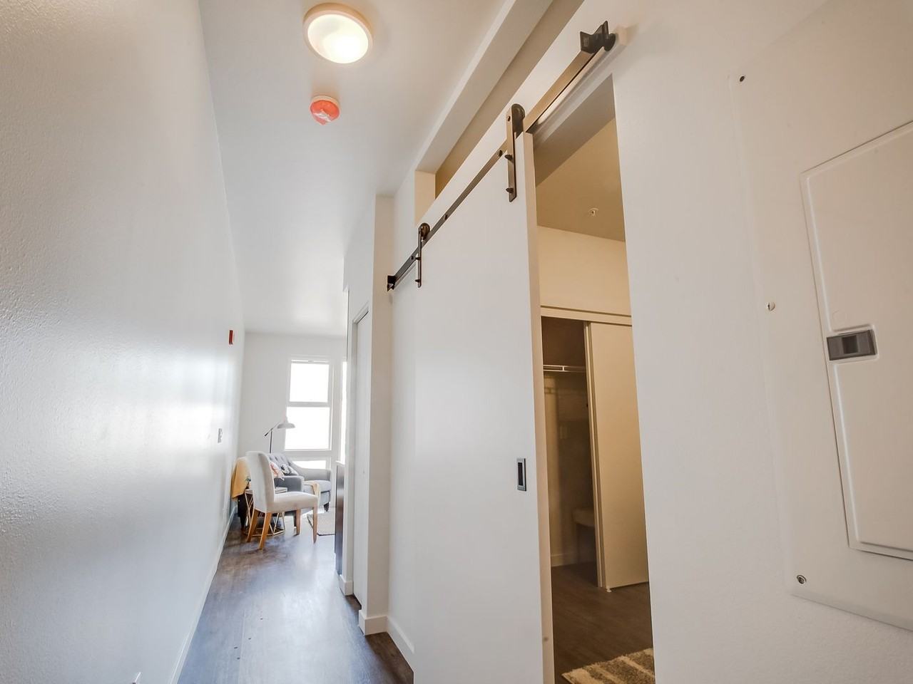1308 NE Dekum St - Photo 4 of 16