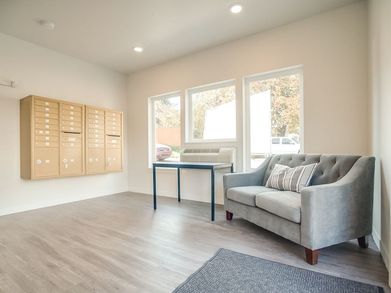 1308 NE Dekum St - Photo 6 of 16