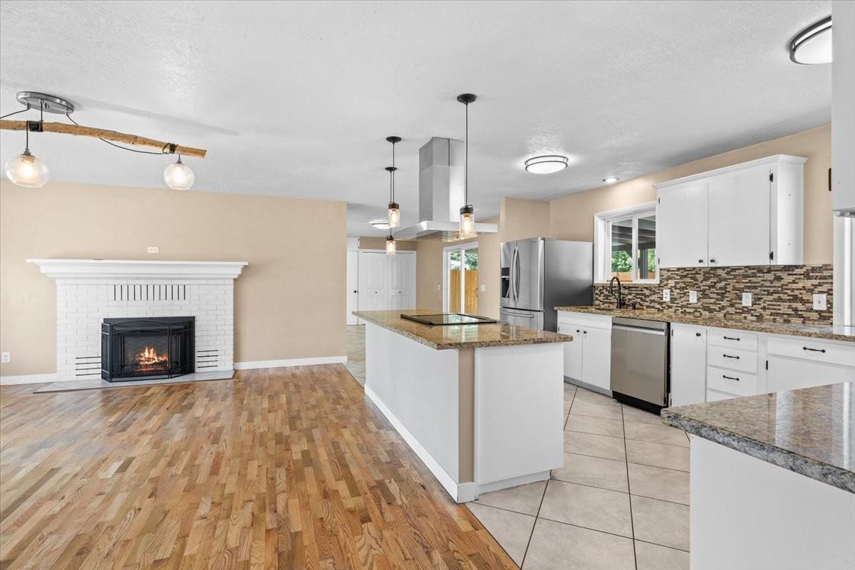 1461 Johnson St #1 - Photo 7 of 19