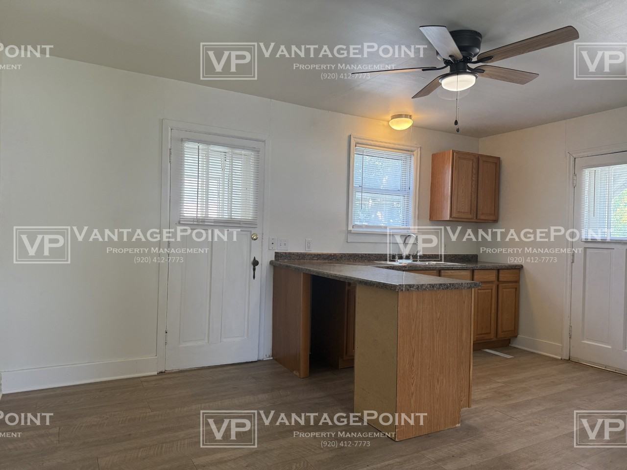 832 Division St #3 - Photo 3 of 12
