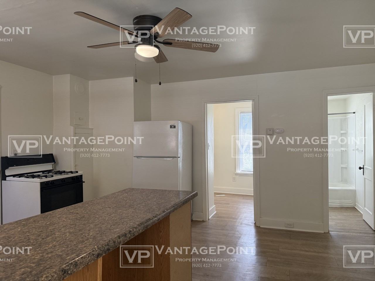 832 Division St #3 - Photo 4 of 12