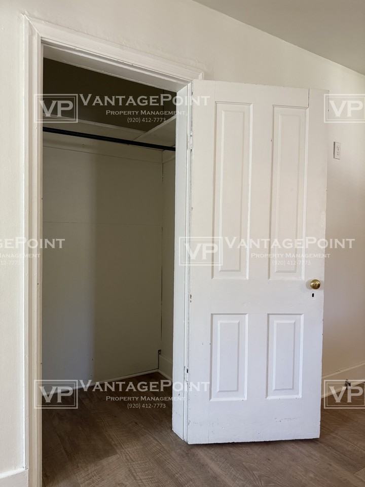 832 Division St #3 - Photo 7 of 12