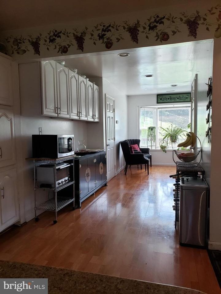 4116 Weller Rd - Photo 4 of 45