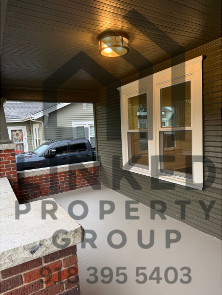 1525 S Dewey Ave - Photo 2 of 27