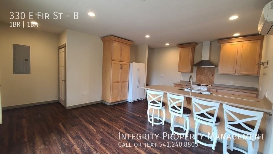 330 E Fir St #B - Photo 5 of 12