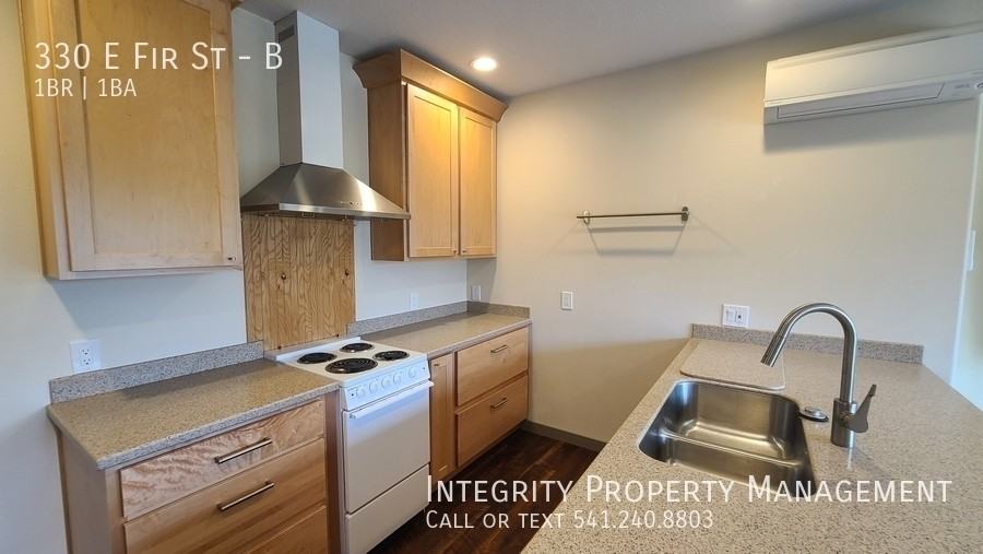 330 E Fir St #B - Photo 6 of 12