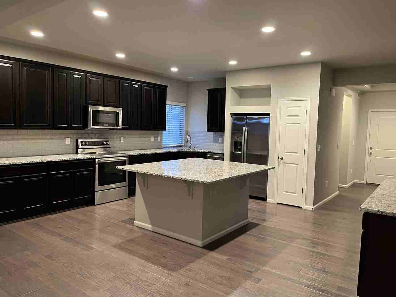 6531 Mineral Belt Dr - Photo 3 of 15
