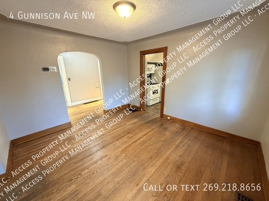 4 Gunnison Ave Nw - Photo 6 of 29