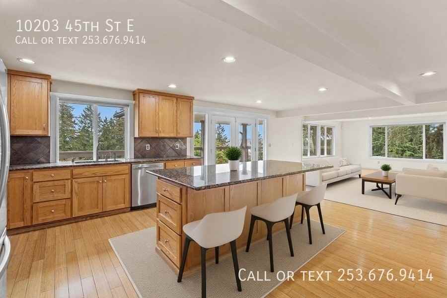 10203 45th St E - Photo 5 of 34