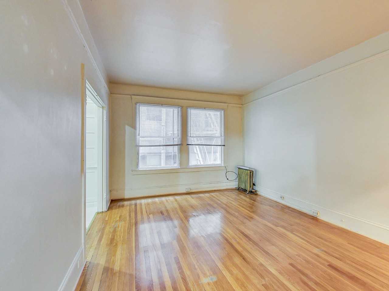 1112 Larkin St #202 - Photo 4 of 18
