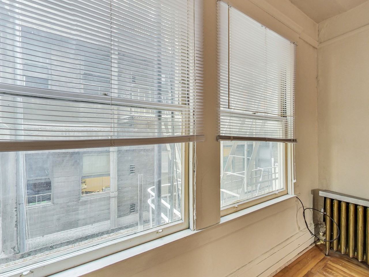 1112 Larkin St #202 - Photo 6 of 18