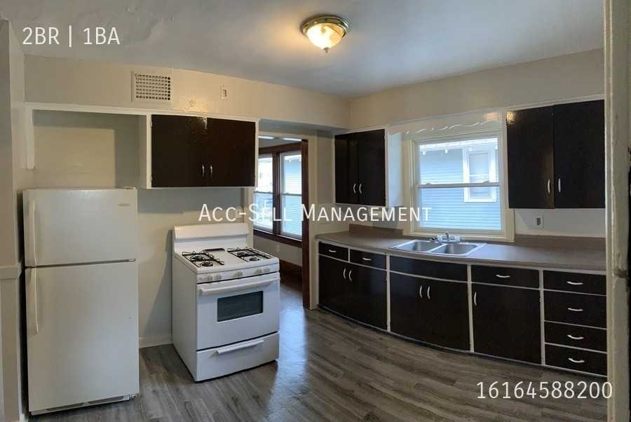 922 Martin Luther King Jr St Se #2 - Photo 4 of 10