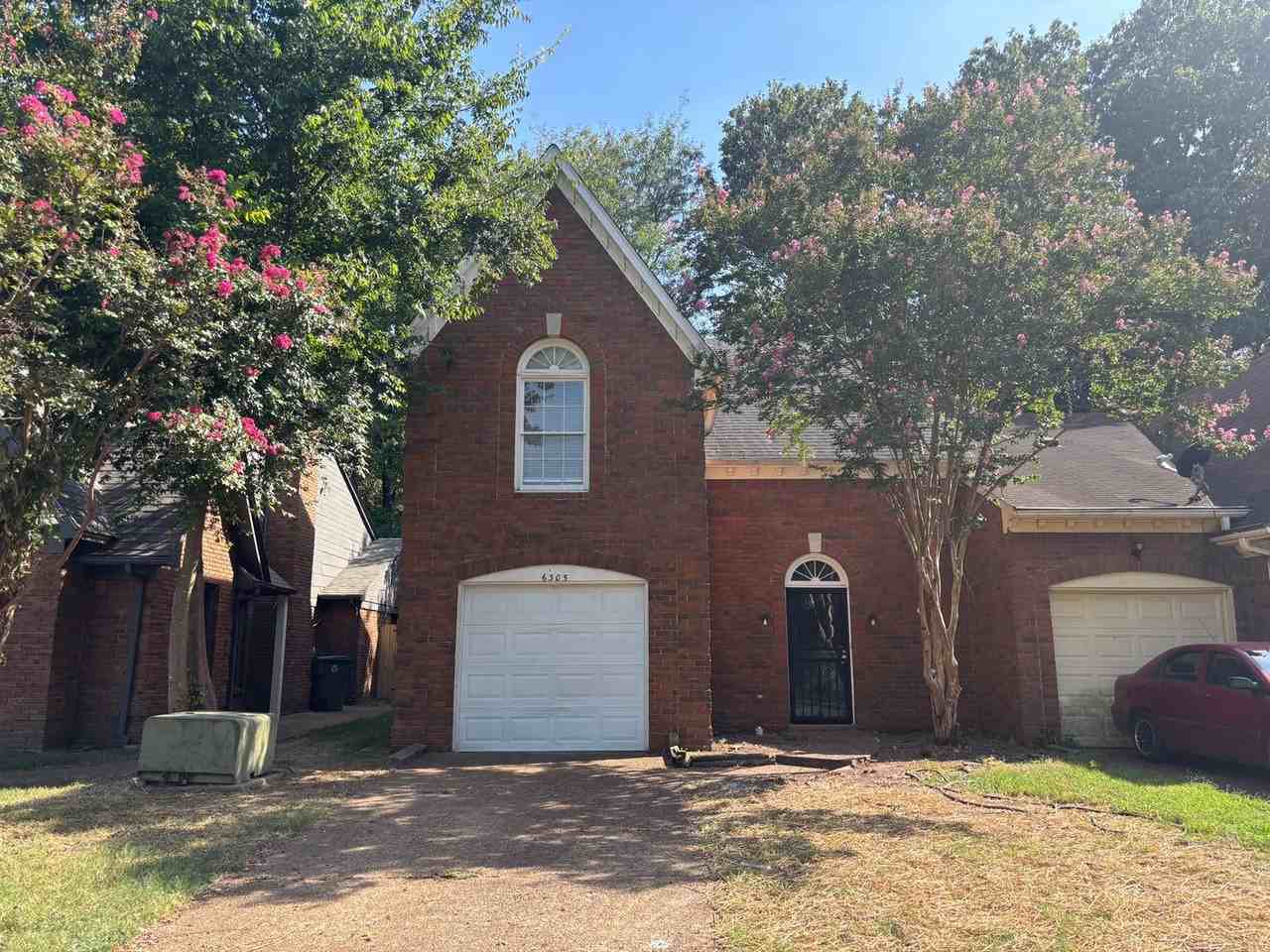 6305 Kirby Downs Dr - Photo 2 of 30