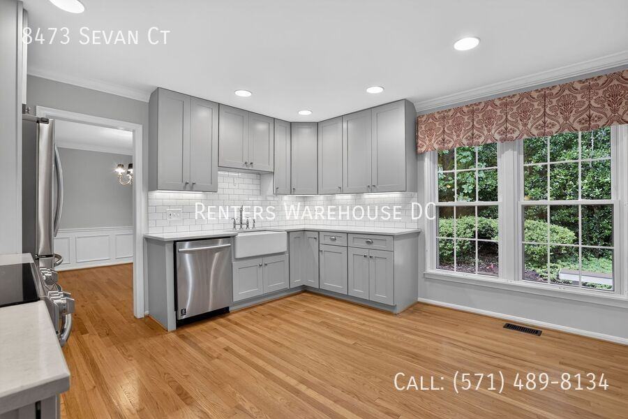 8473 Sevan Ct - Photo 5 of 23