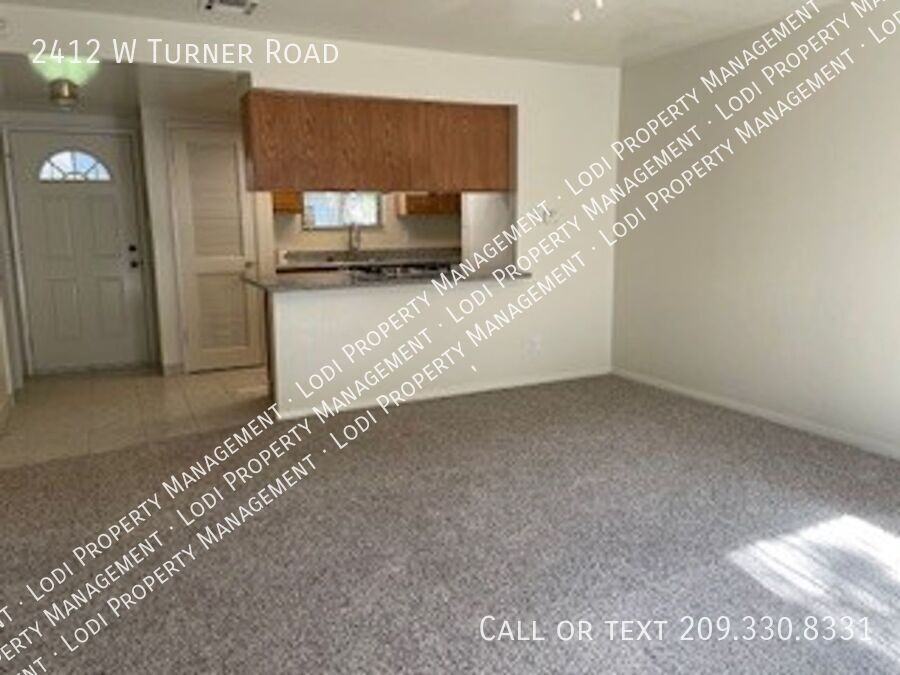 2412 W Turner Rd - Photo 3 of 12