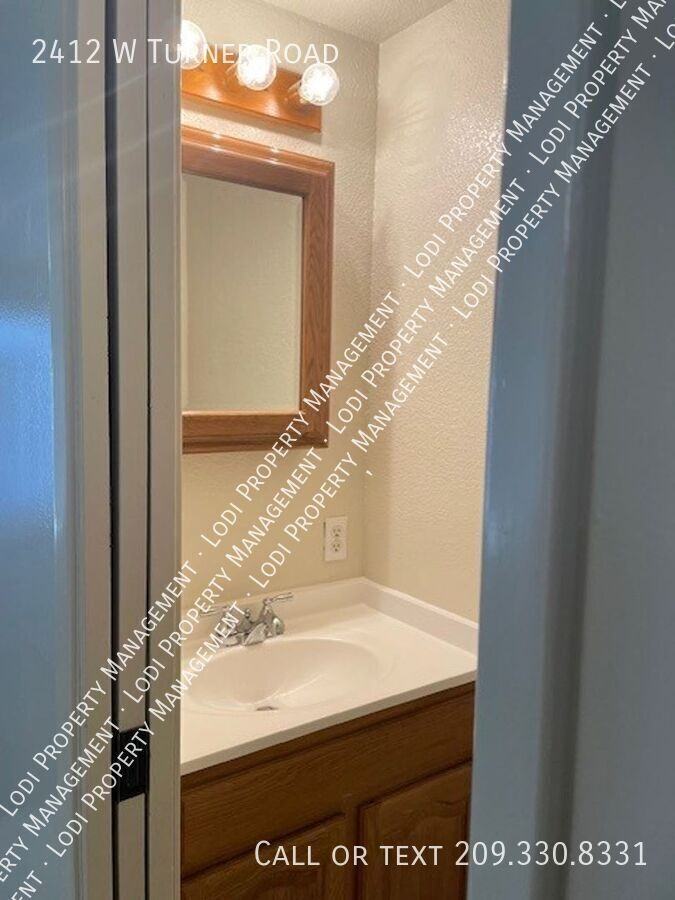 2412 W Turner Rd - Photo 6 of 12