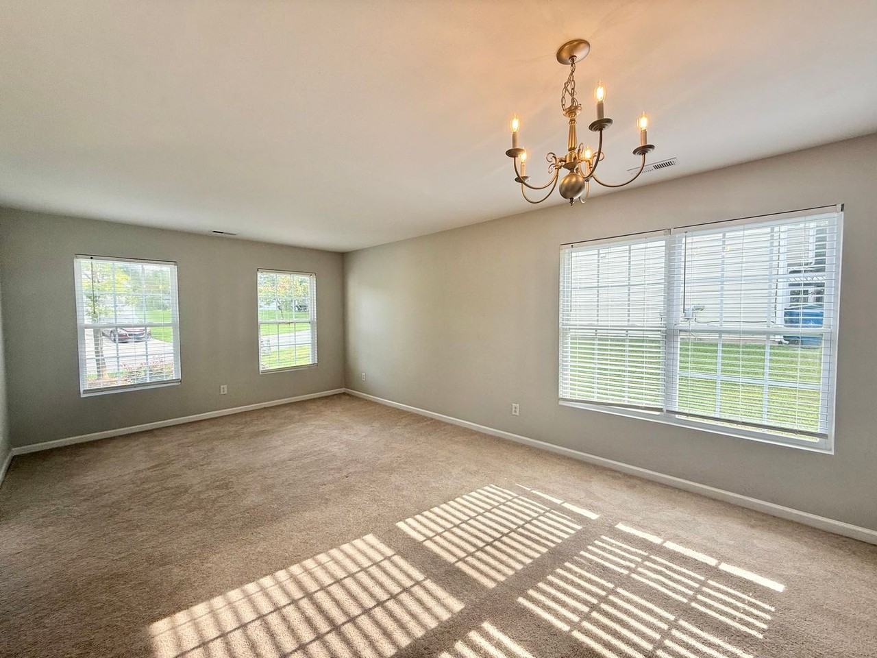 10 Red Sunset Ln - Photo 4 of 26