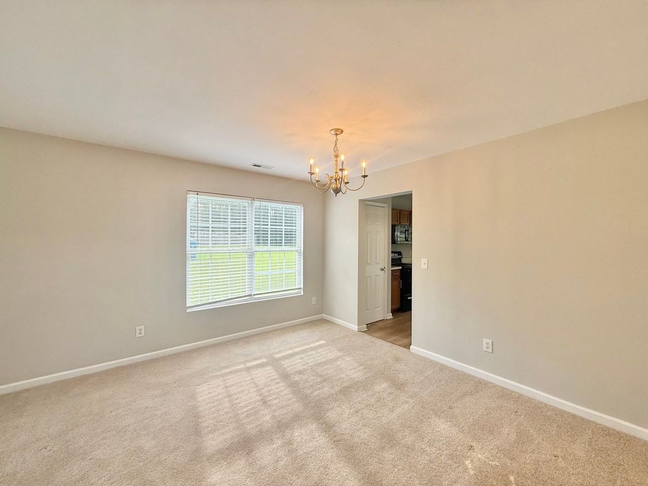 10 Red Sunset Ln - Photo 5 of 26