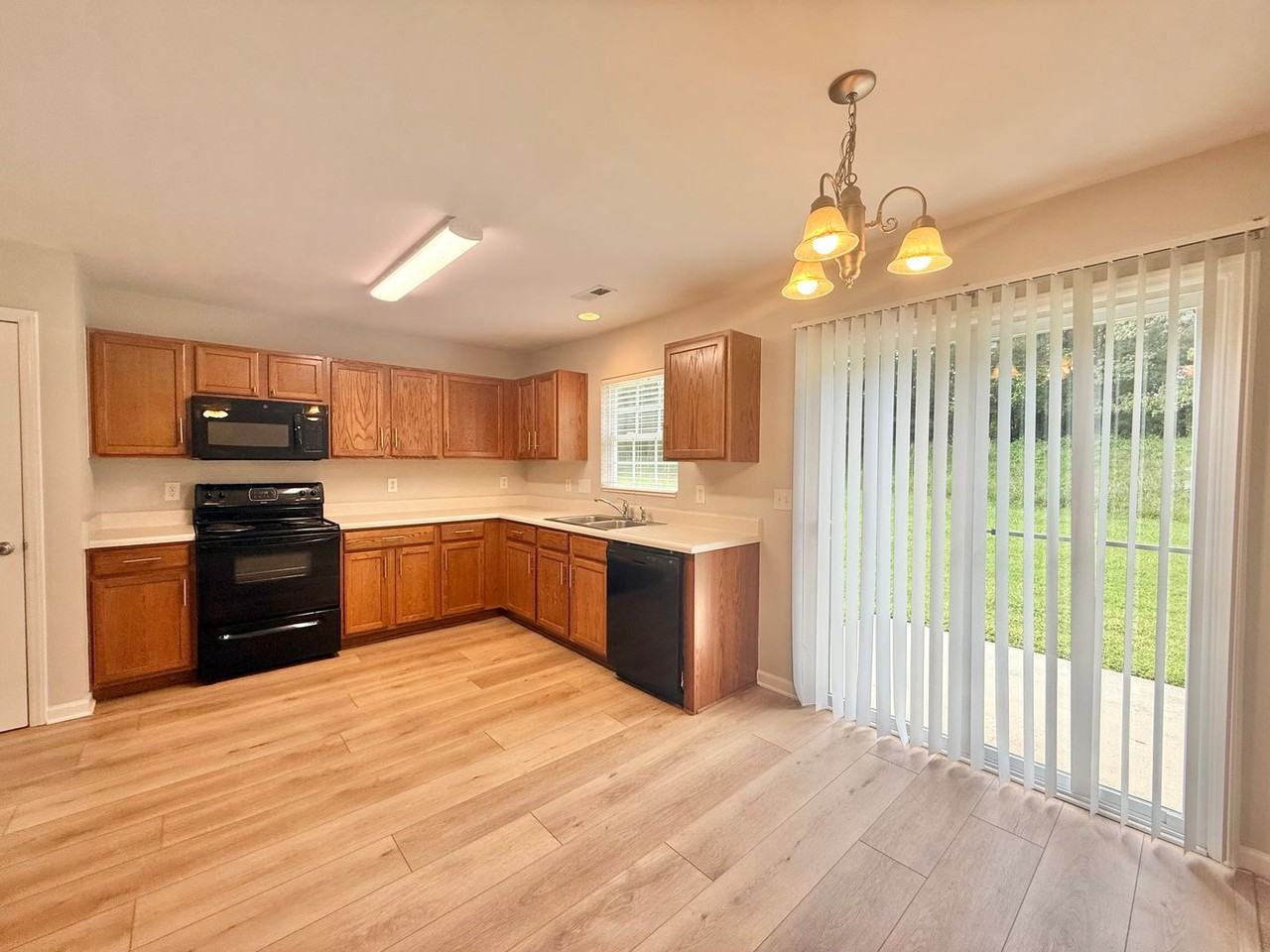 10 Red Sunset Ln - Photo 6 of 26