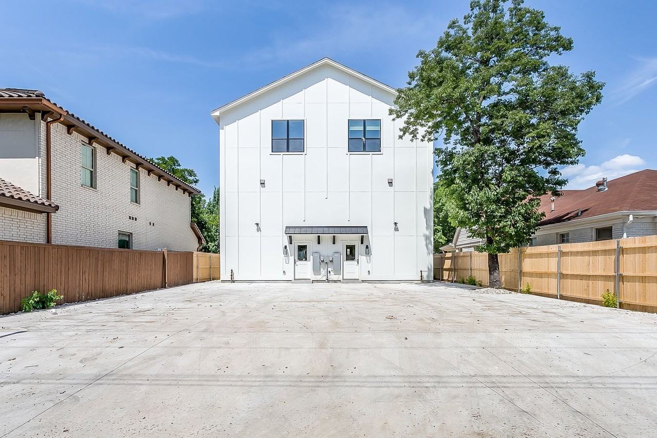 3133 Greene Ave - Photo 6 of 42