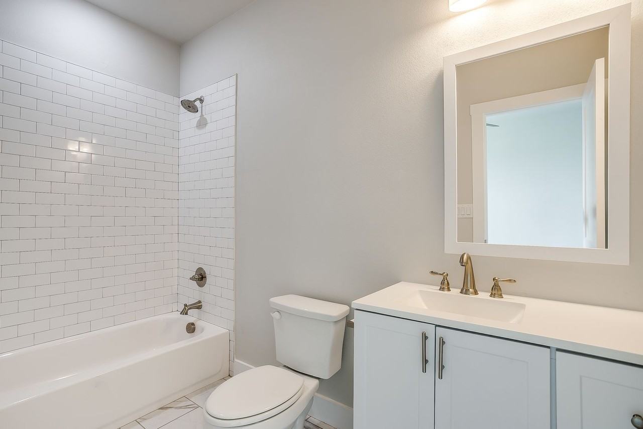 2718 Forest Park Blvd #2718FP27 - Photo 4 of 37