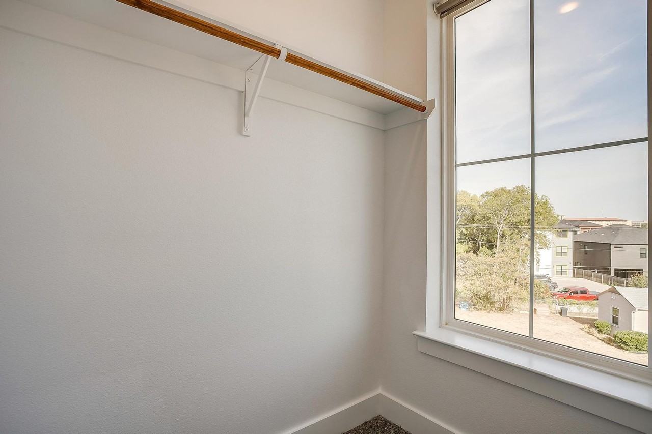 2321 Benbrook Blvd #2321BB27 - Photo 7 of 39