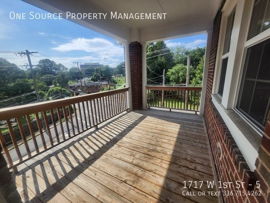 1717 W 1st St #5 - Photo 2 of 21