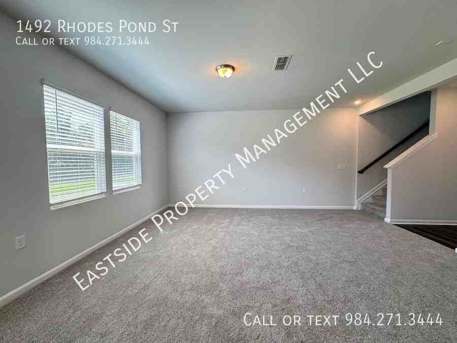 1492 Rhodes Pond St - Photo 5 of 23
