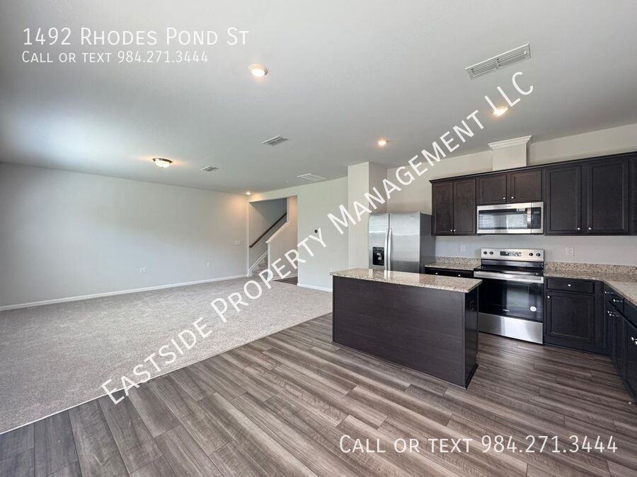 1492 Rhodes Pond St - Photo 6 of 23