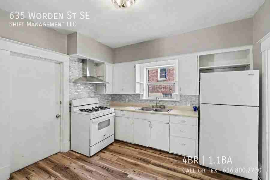 635 Worden St Se - Photo 5 of 17