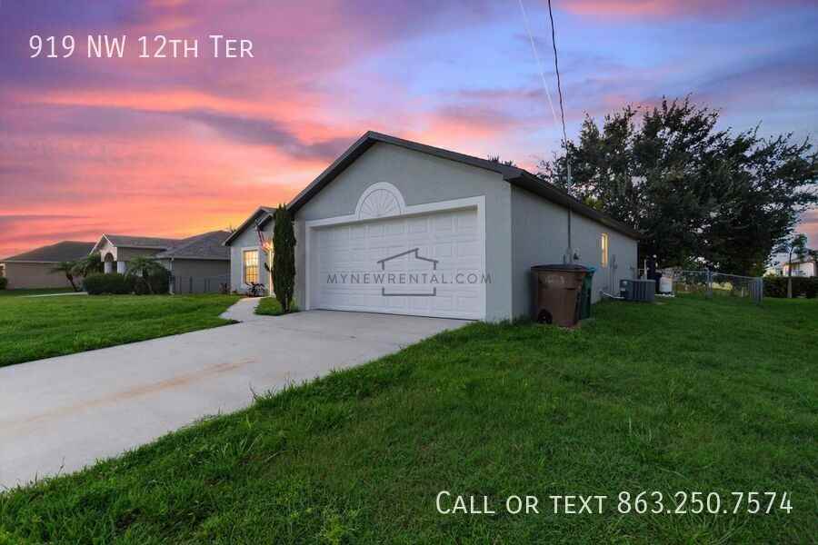919 Nw 12th Ter - Photo 5 of 38