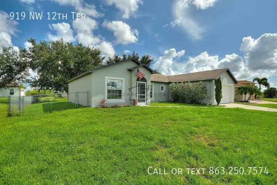 919 Nw 12th Ter - Photo 6 of 38