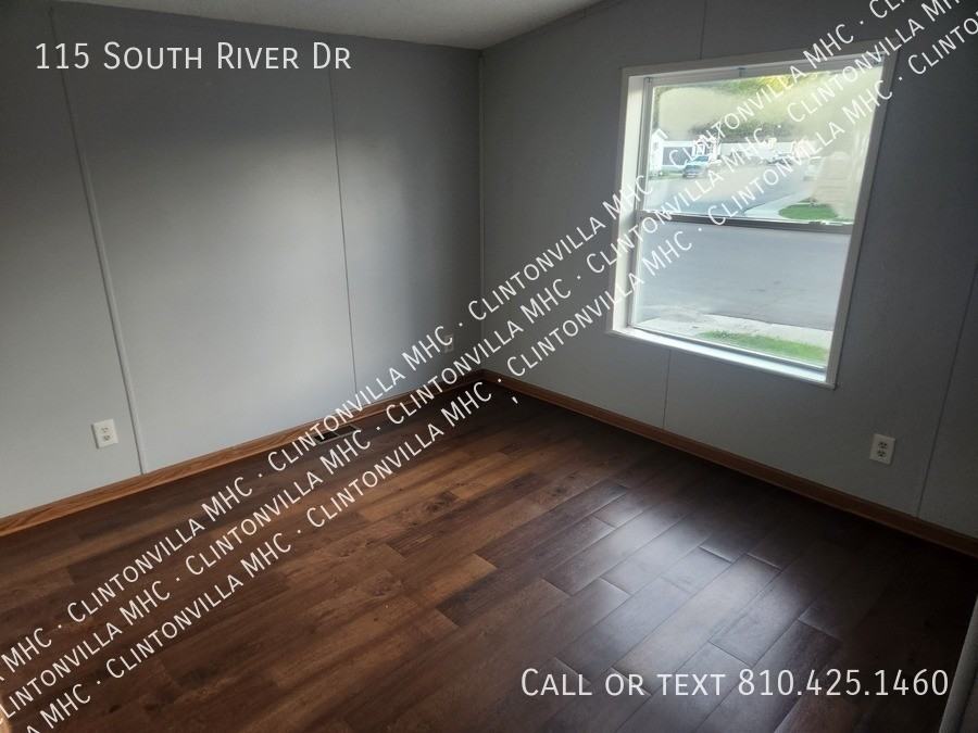 115 S River Dr - Photo 3 of 5