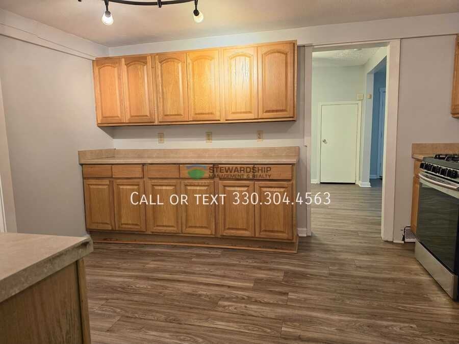 2226 Samuel Ave - Photo 2 of 28