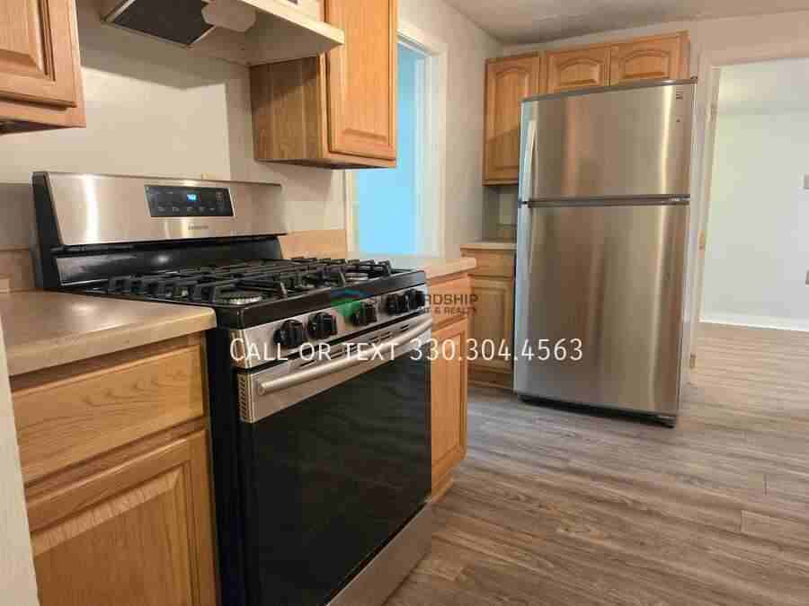 2226 Samuel Ave - Photo 4 of 28