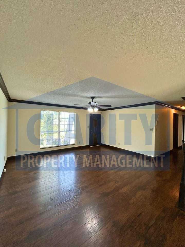 2218 Cloverleaf Cir Se - Photo 6 of 26
