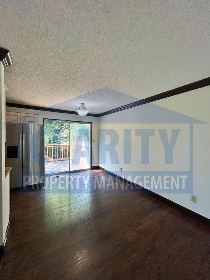 2218 Cloverleaf Cir Se - Photo 7 of 26