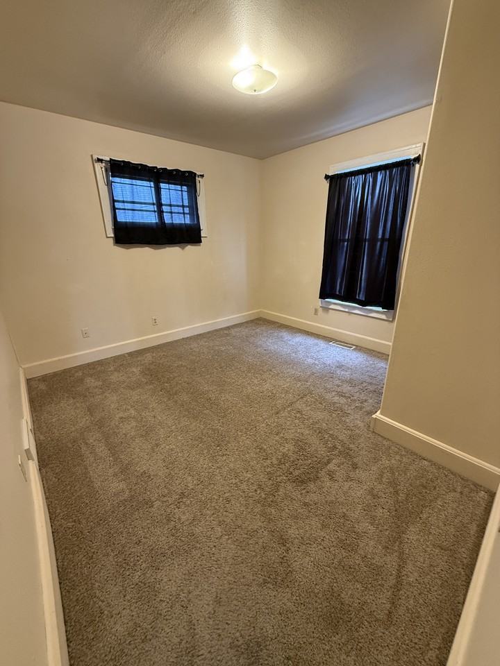 312 8th St S #312-8thSTS - Photo 4 of 9
