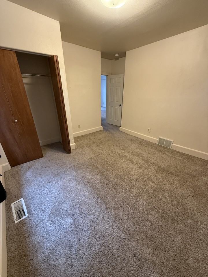 312 8th St S #312-8thSTS - Photo 5 of 9
