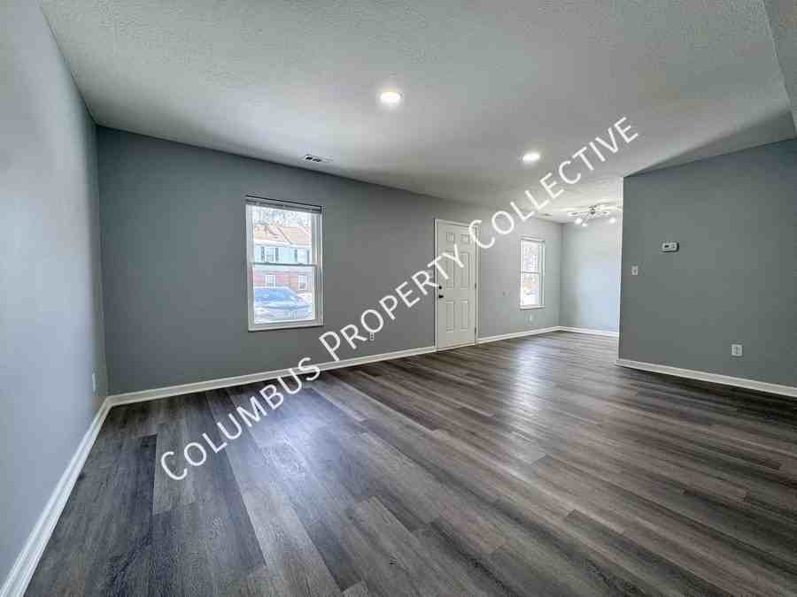 3265 E Mound St - Photo 5 of 9