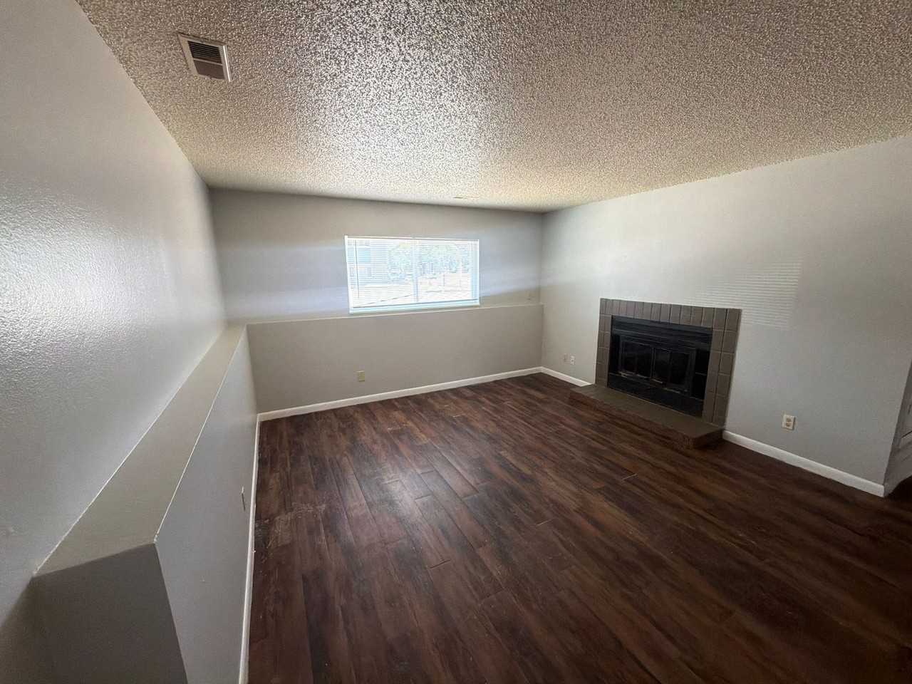 4469 E Pikes Peak Ave #4469 - Photo 5 of 37